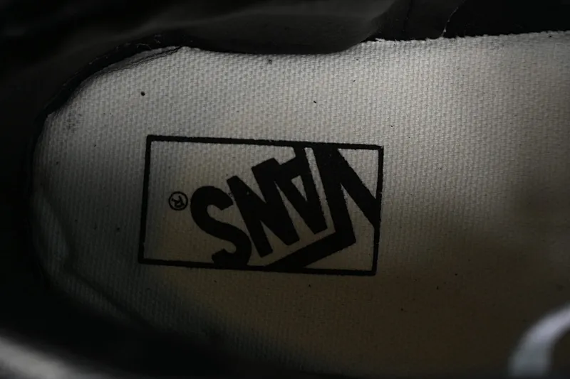 All categories Vans Vans series Vans Hi Vans high-top Vans Vault Sk8-Hi Cap LX Deconstruction New black and white checkerboard high-top canvas vulcanized sneakers VN0A3WM1XOS